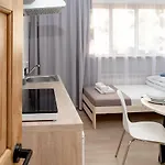 & S8 Ξενοδοχείο με διαμερίσματα 4*