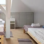 & S8 Ξενοδοχείο με διαμερίσματα