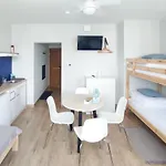 Hotel apartamentowy & S8