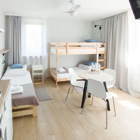 Aparthotel & S8