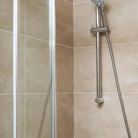 & S8 شقة فندقية Blizne Jasinskiego