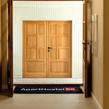 Aparthotel & S8 4*