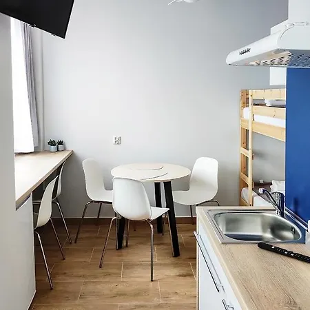 شقة فندقية & S8 3*