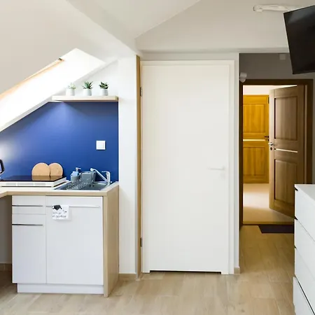 Aparthotel S8 *
