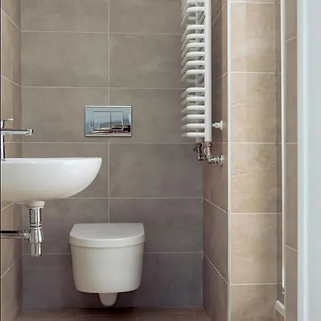 شقة فندقية & S8 3*