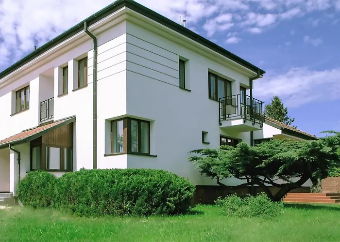 & S8 Hotel apartamentowy Blizne Jasinskiego