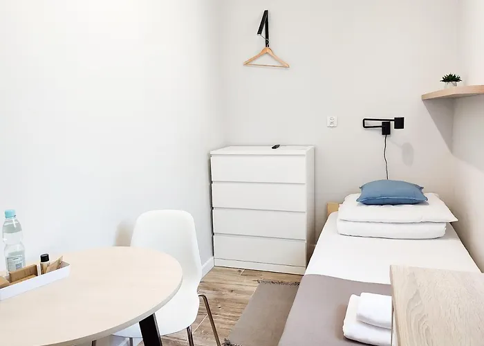 & S8 Hotel apartamentowy Blizne Jasinskiego