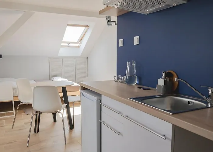 & S8 Hotel apartamentowy Blizne Jasinskiego