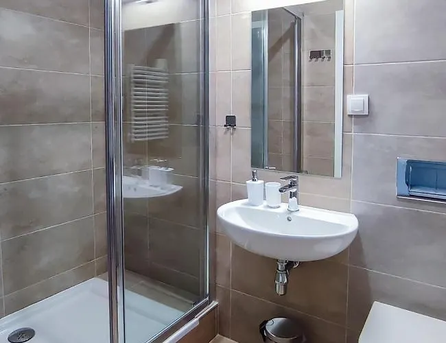 & S8 Hotel apartamentowy Blizne Jasinskiego